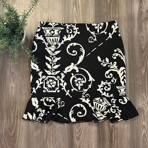 White House Black Market Black and White Patterned Skirt